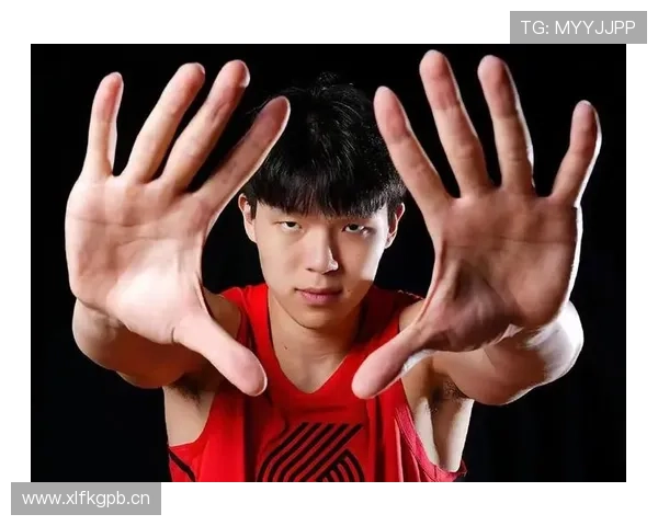 杨瀚森训练完直接去吃米其林？这自律和享受也太分裂了